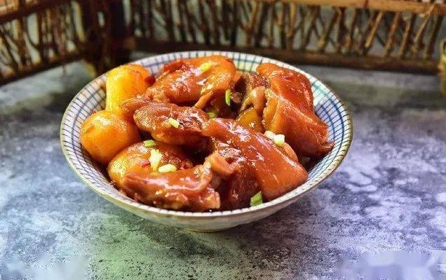 土豆豬腳​