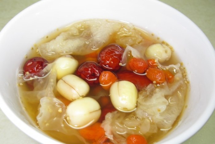 銀耳蓮子湯食譜 銀耳蓮子湯食譜