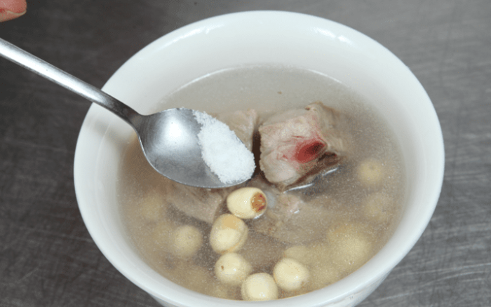 蓮子排骨湯​做法