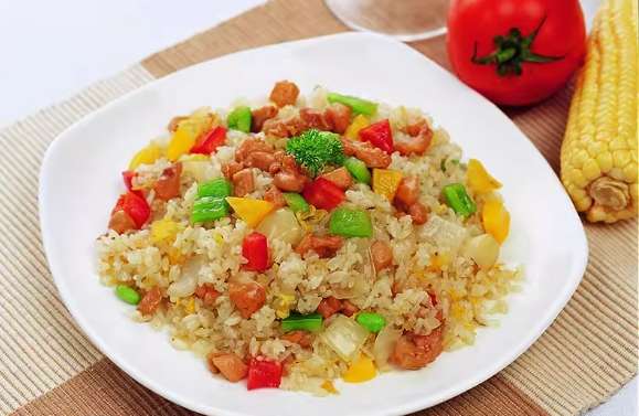 火腿丁炒飯 火腿丁炒飯